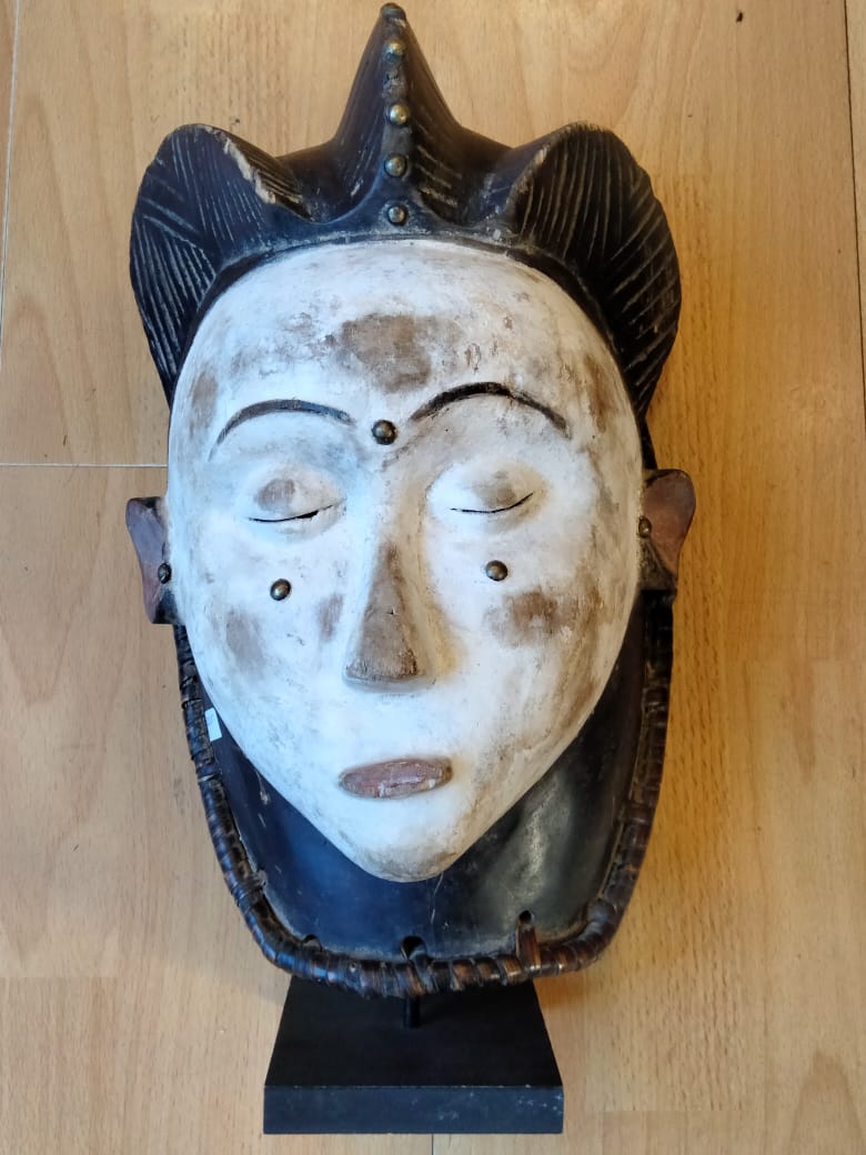 Punu mask - R4000.00